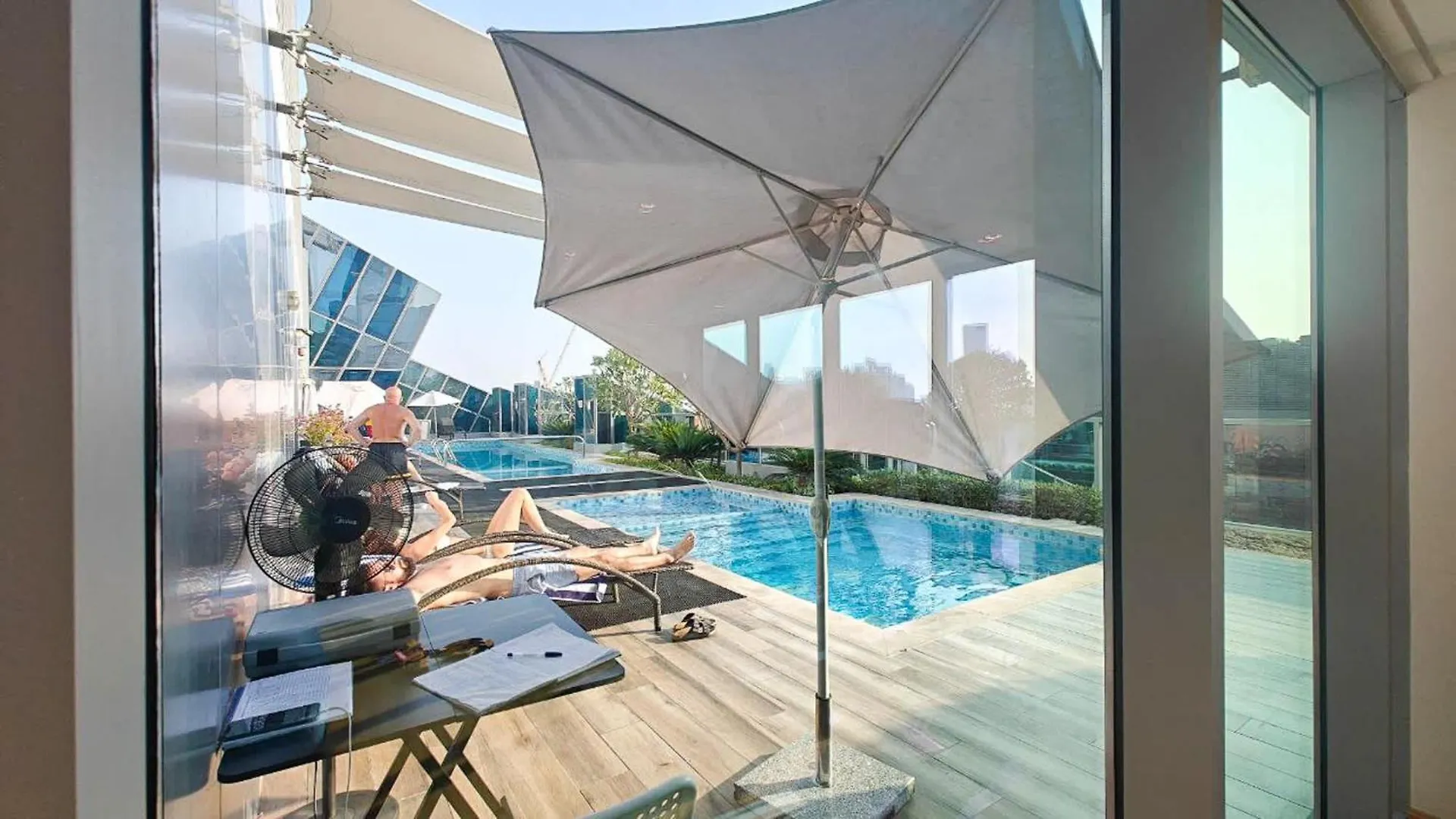 Studio In J One Tower Perfect For Your Stay And Sleeps 4 Dubai Apartment