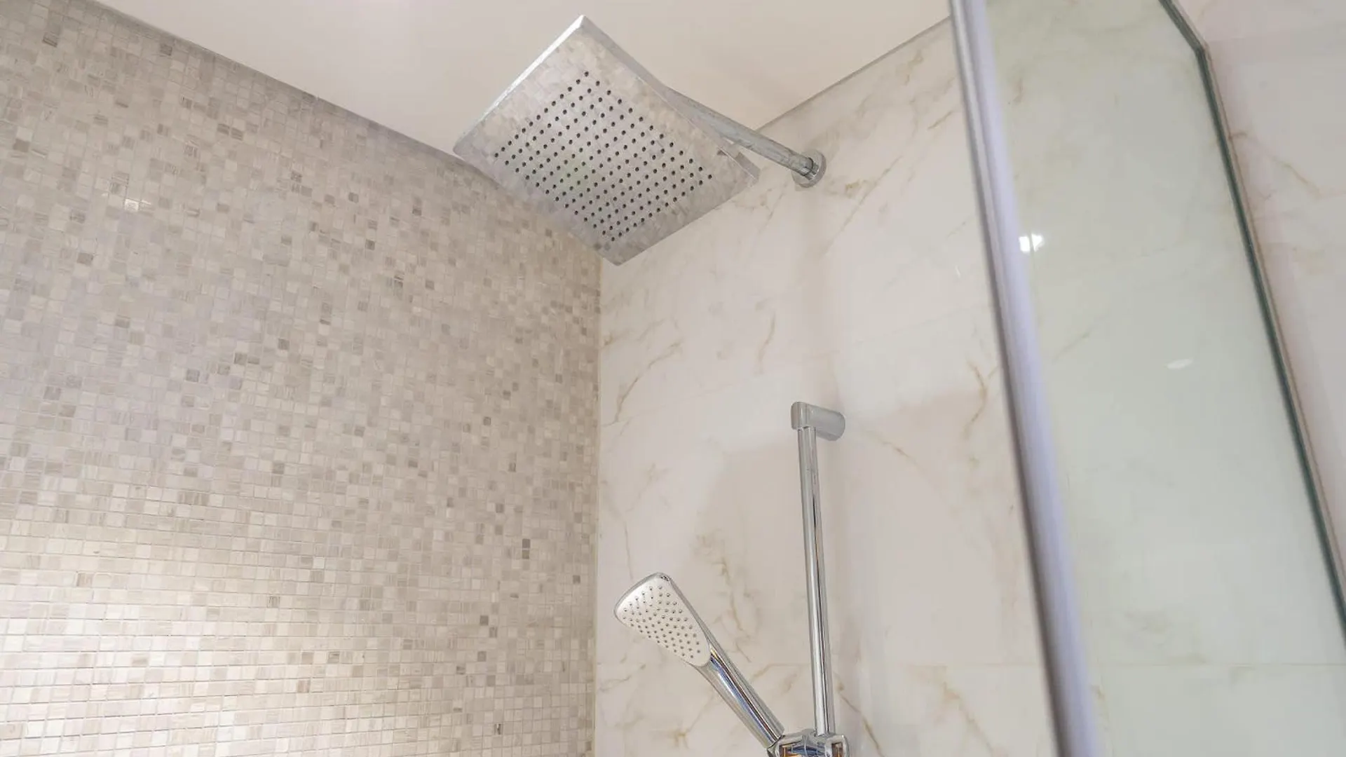 Studio In J One Tower Perfect For Your Stay And Sleeps 4 Dubai Apartment