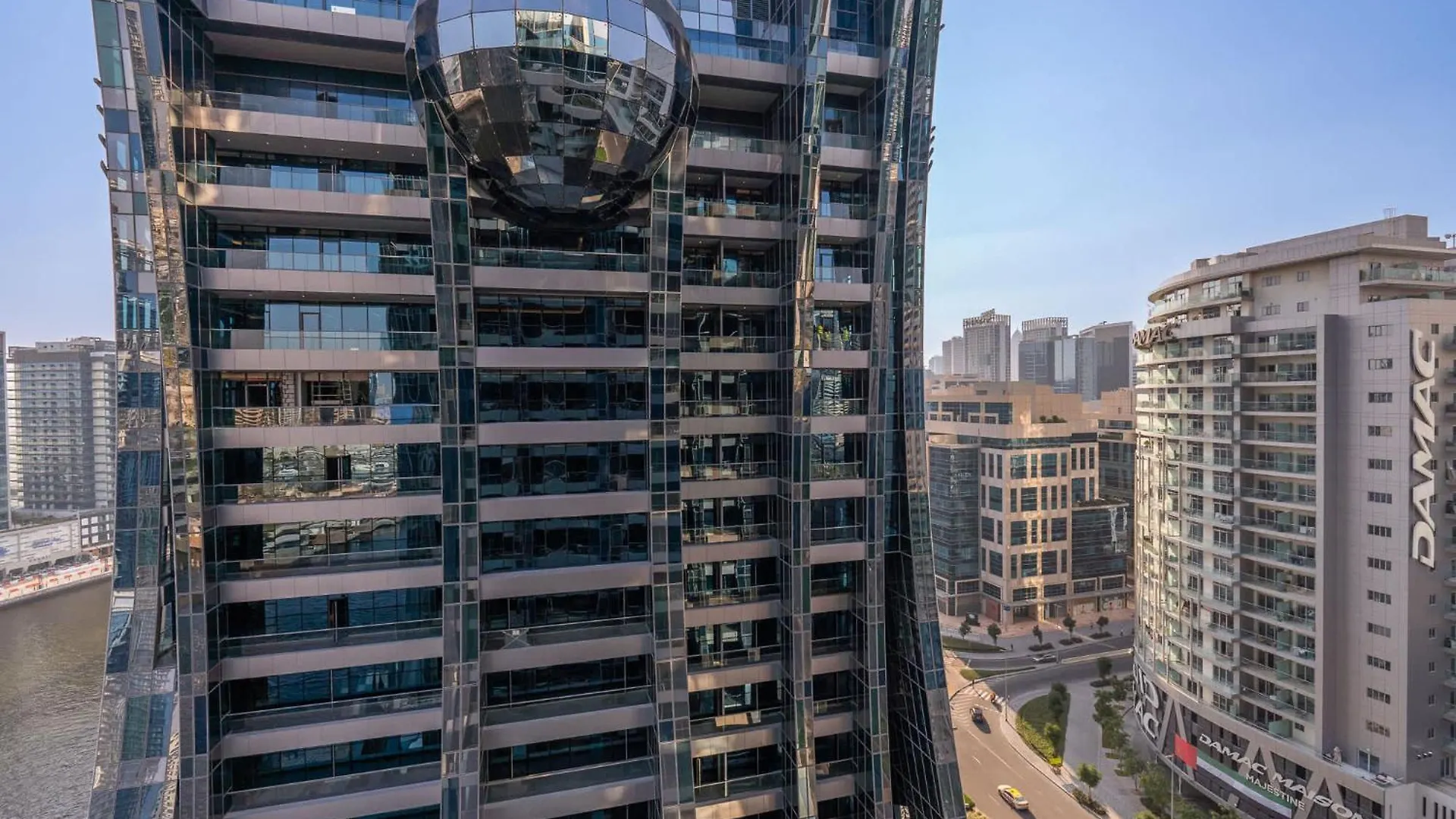 Studio In J One Tower Perfect For Your Stay And Sleeps 4 Dubai