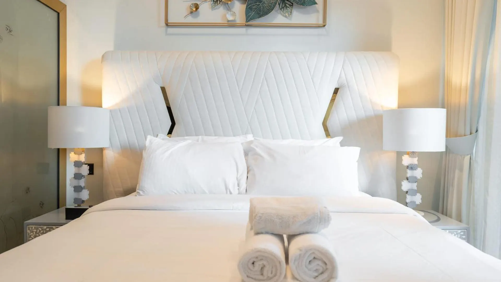 Apartment Studio In J One Tower Perfect For Your Stay And Sleeps 4 Dubai