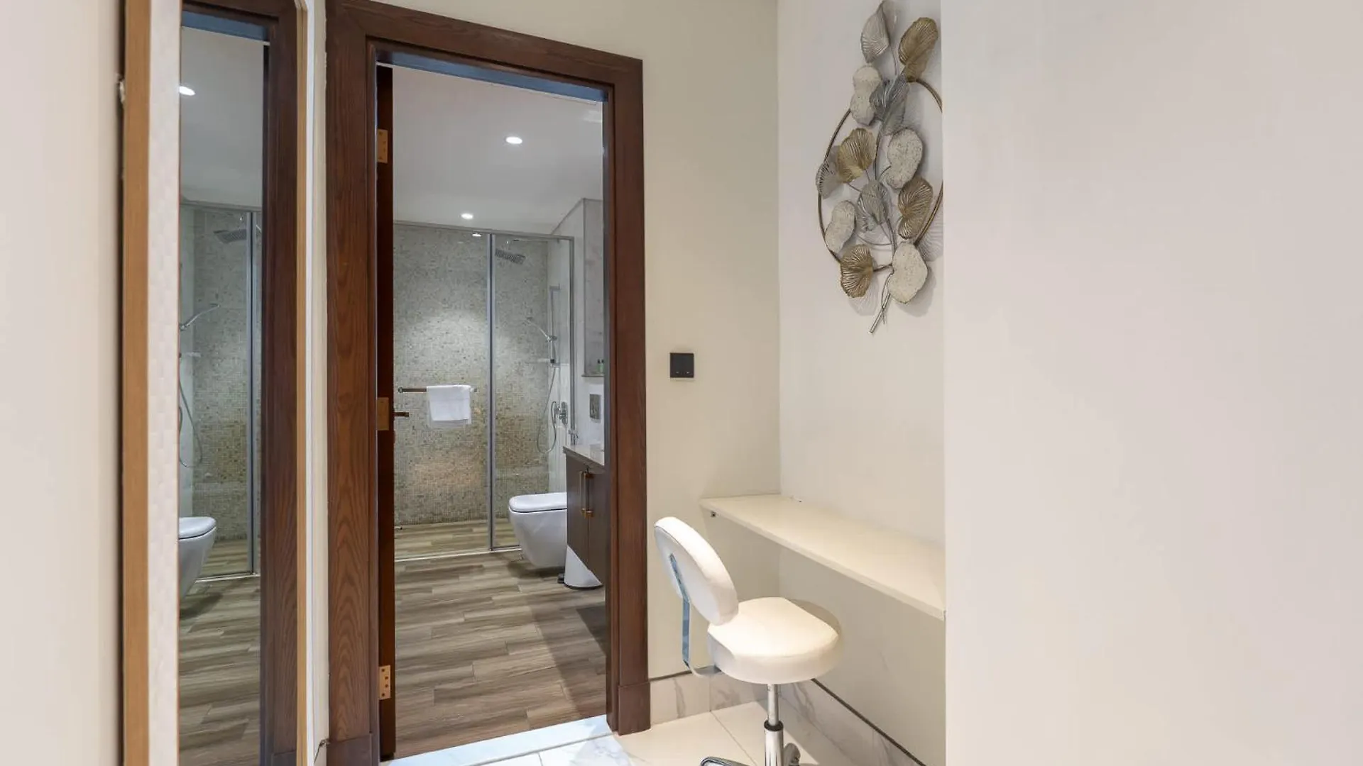 Apartment Studio In J One Tower Perfect For Your Stay And Sleeps 4 Dubai