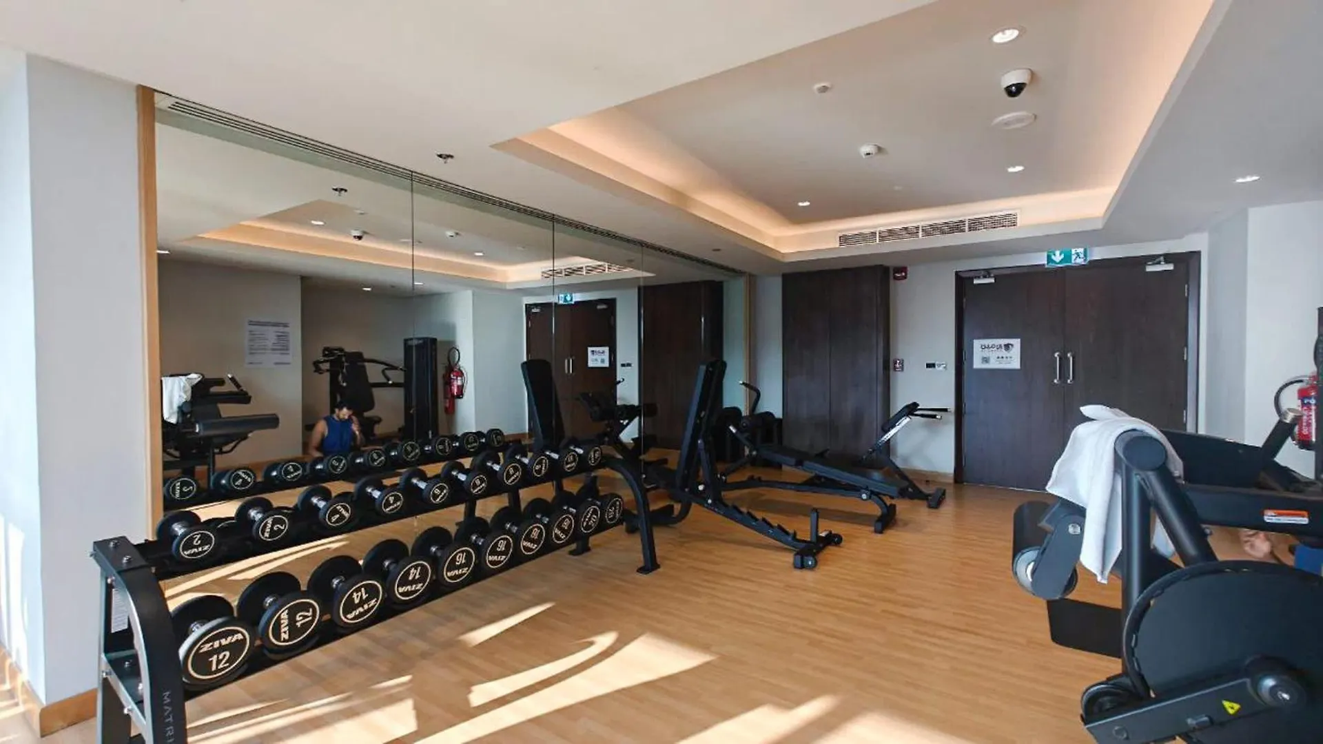 Studio In J One Tower Perfect For Your Stay And Sleeps 4 Dubai