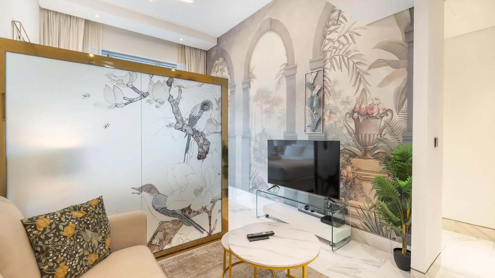 Studio In J One Tower Perfect For Your Stay And Sleeps 4 Dubai Apartment